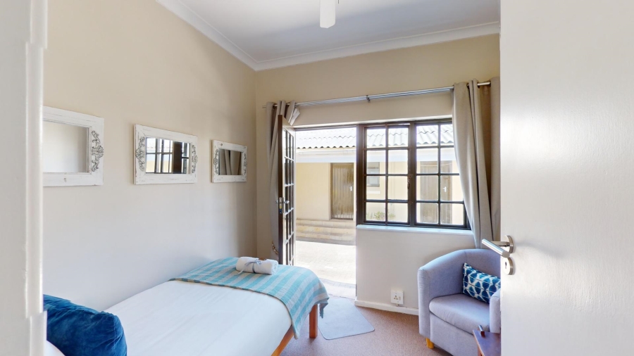 10 Bedroom Property for Sale in Summerstrand Eastern Cape